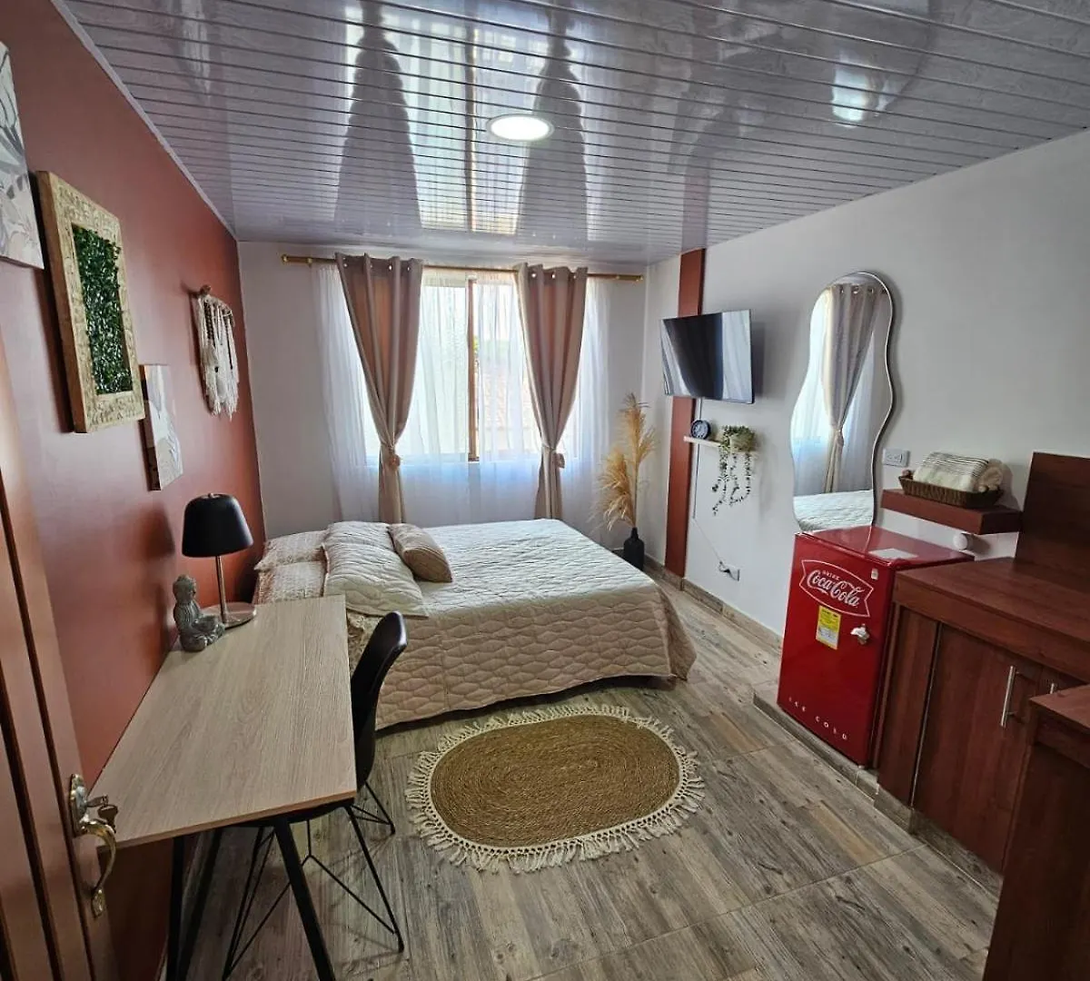 לינה וארוחת בוקר קאלי Casa Alcor